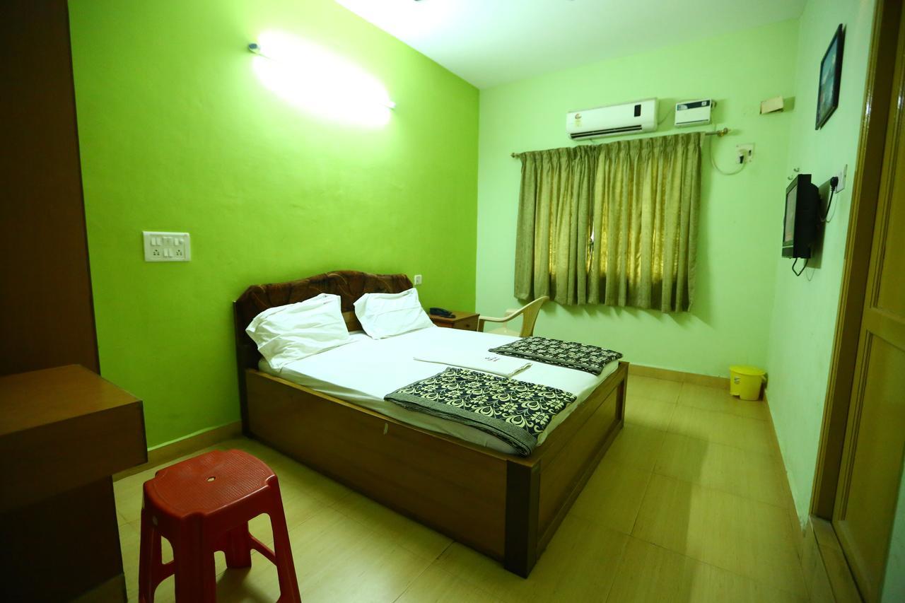 Abirami Residency Hotel Tirukkadaiyur Luaran gambar